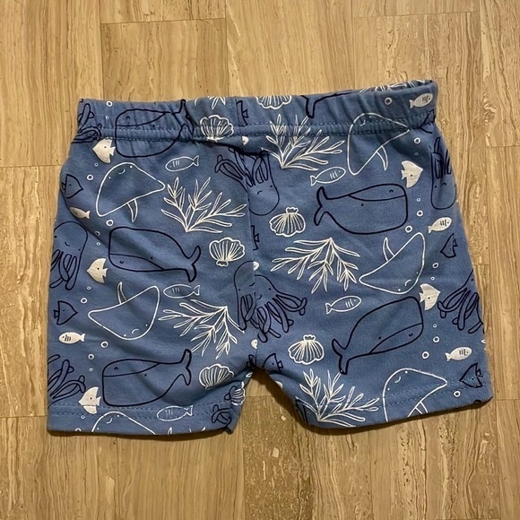 Cat and Jack short sleeve bodysuit and shorts set - Picture 7 of 7